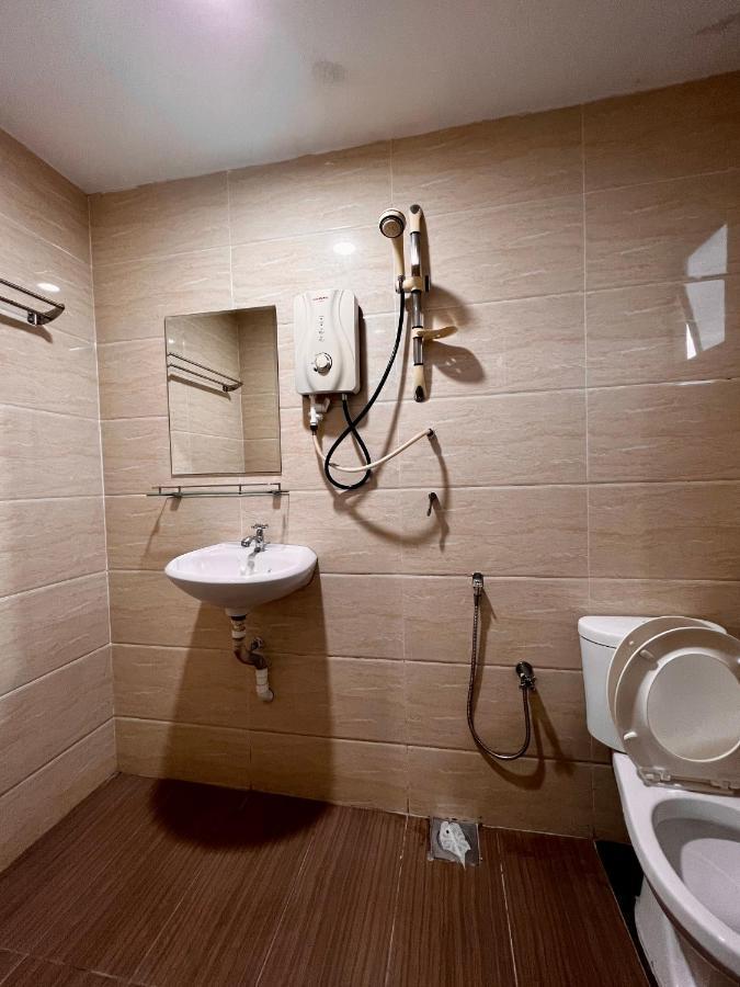 Homestay 55 Τζόχορ Μπάχρου Εξωτερικό φωτογραφία